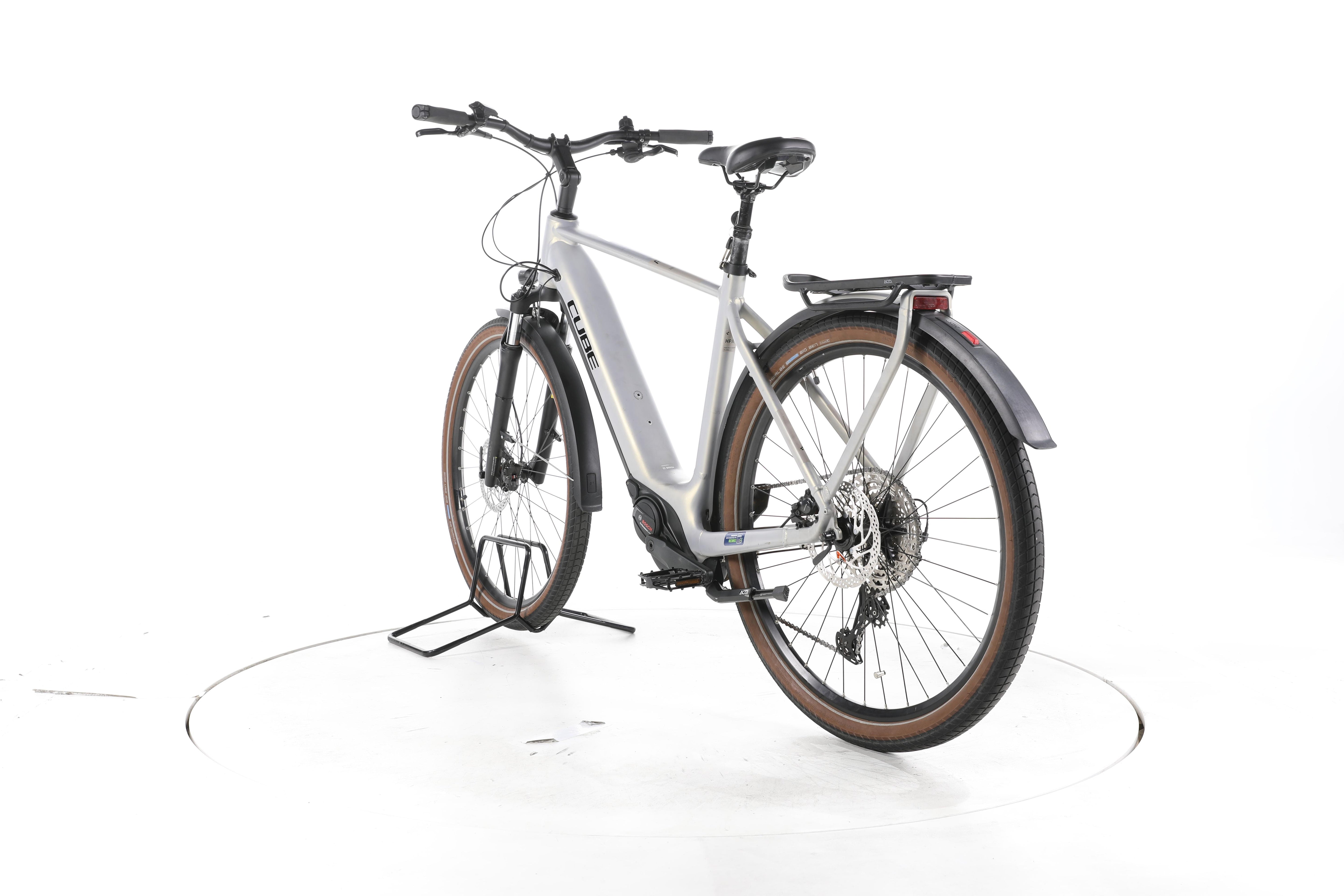 Cube Touring Hybrid Pro Trekking E-Bike - Image 9