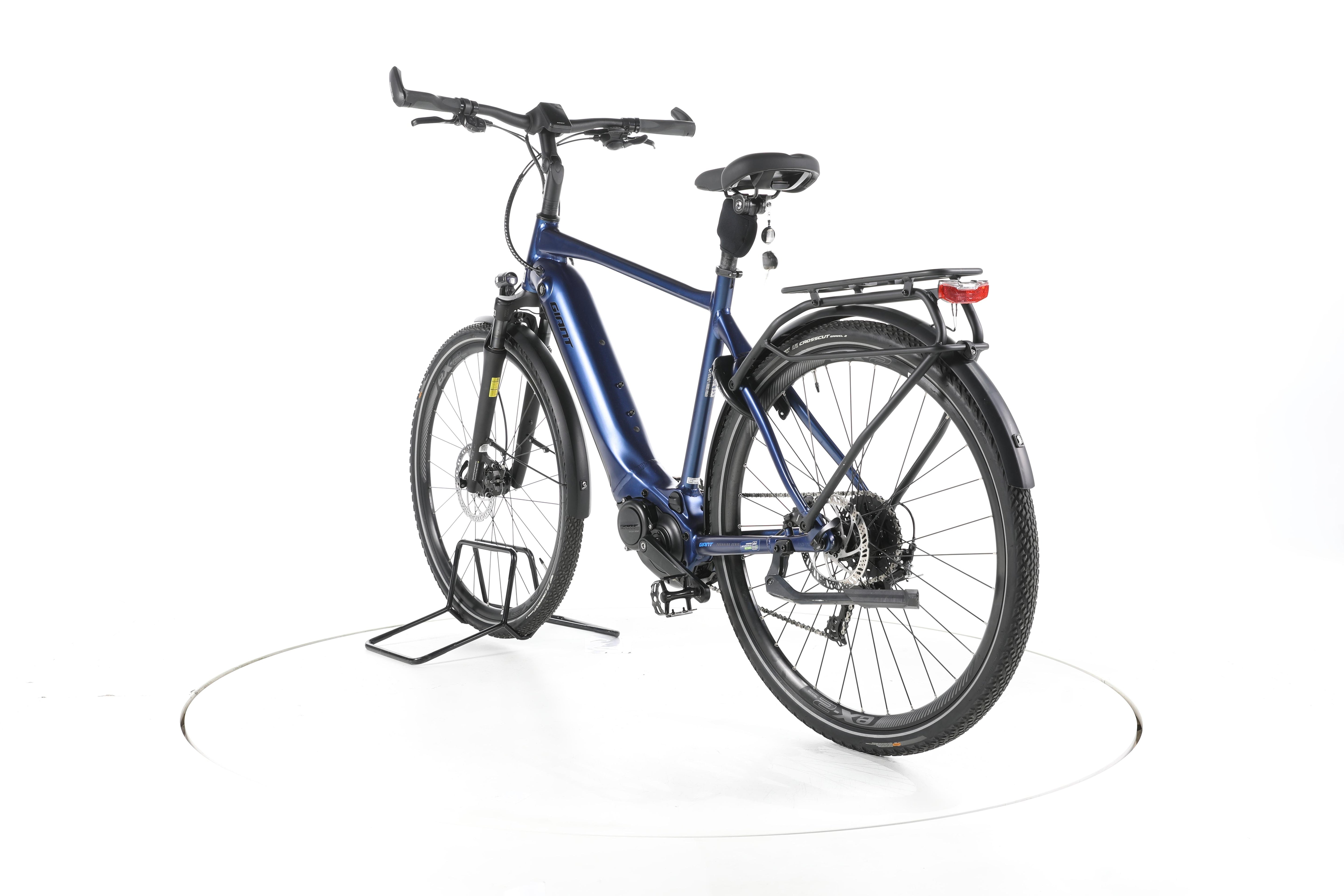 Giant Explore E+ 2 Trekking E-Bike - Image 9