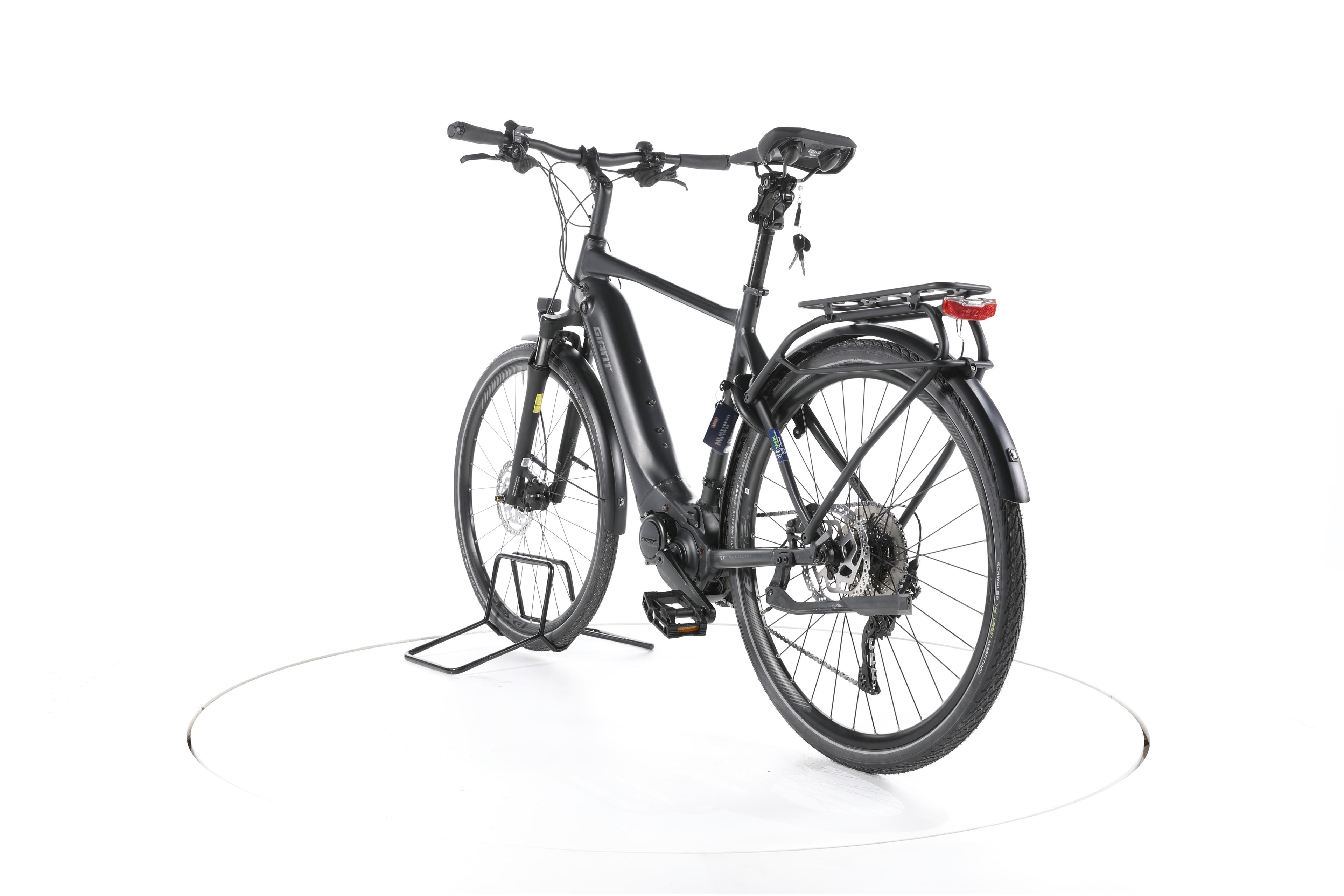 Giant Explore E+ 1 Trekking E-Bike - Image 9