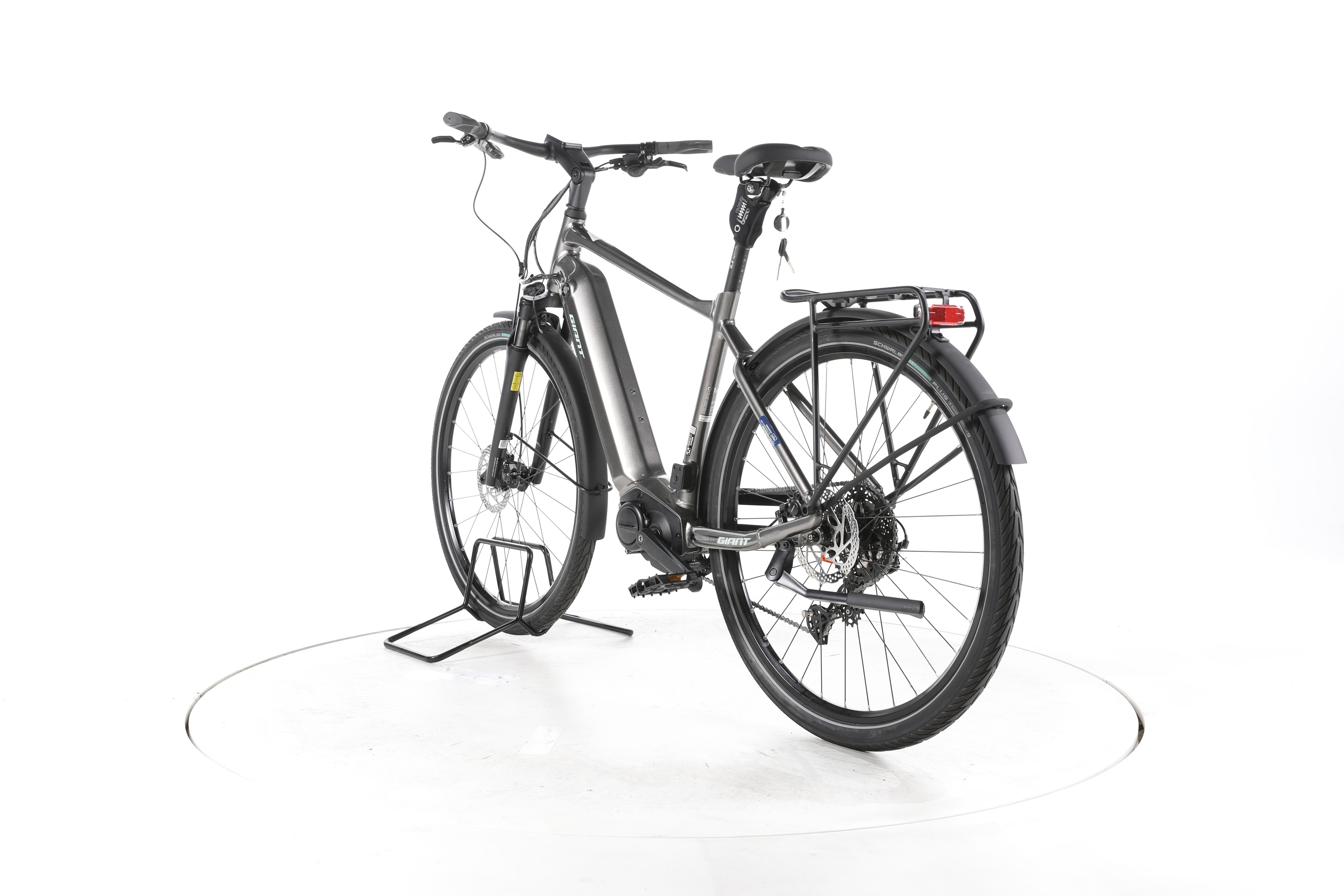 Giant Dailytour E+2 Trekking E-Bike - Image 9
