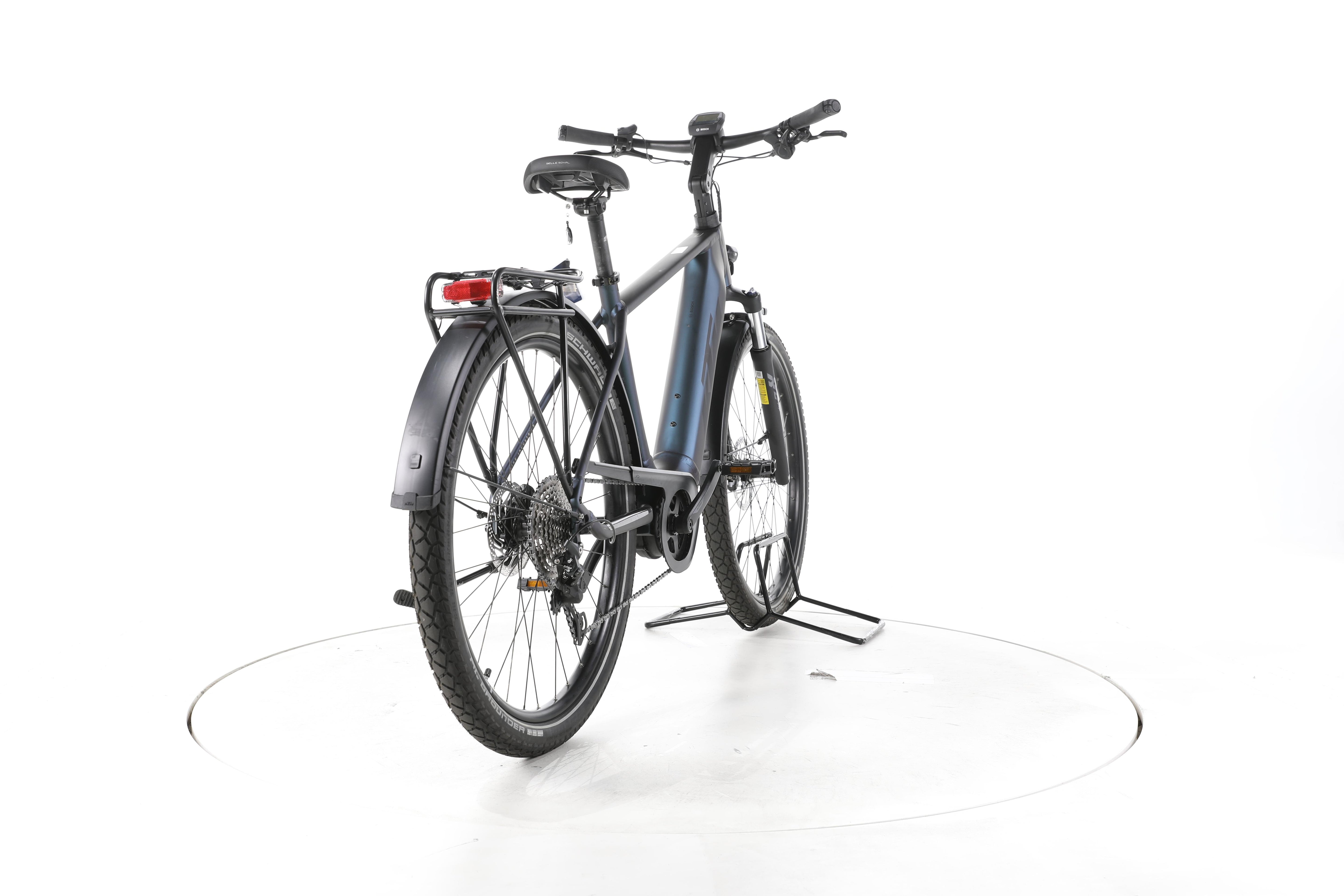 KTM Macina Gran P6102 Trekking E-Bike - Image 11