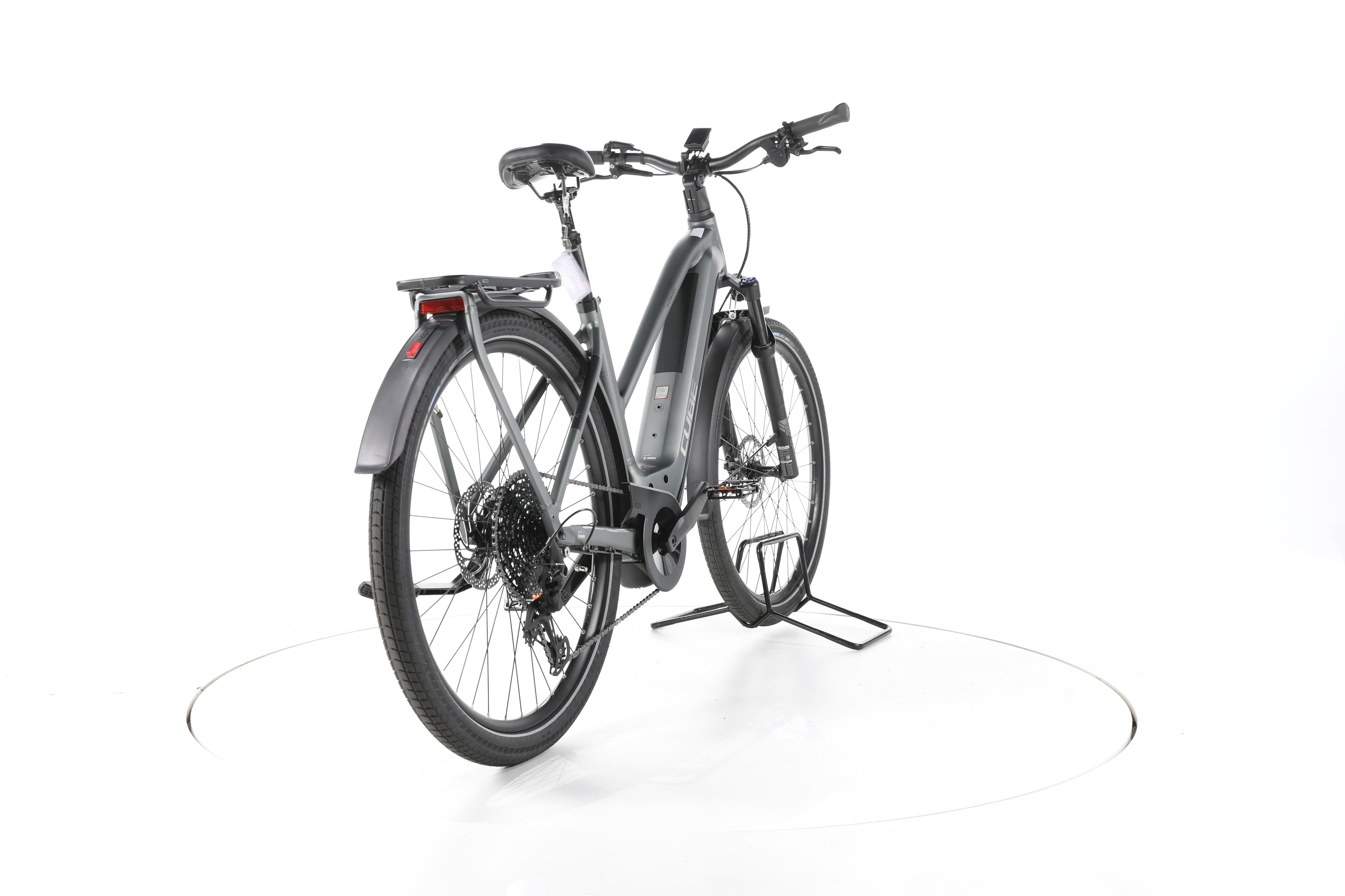 Cube Kathmandu Hybrid Pro Trekking E-Bike - Image 11