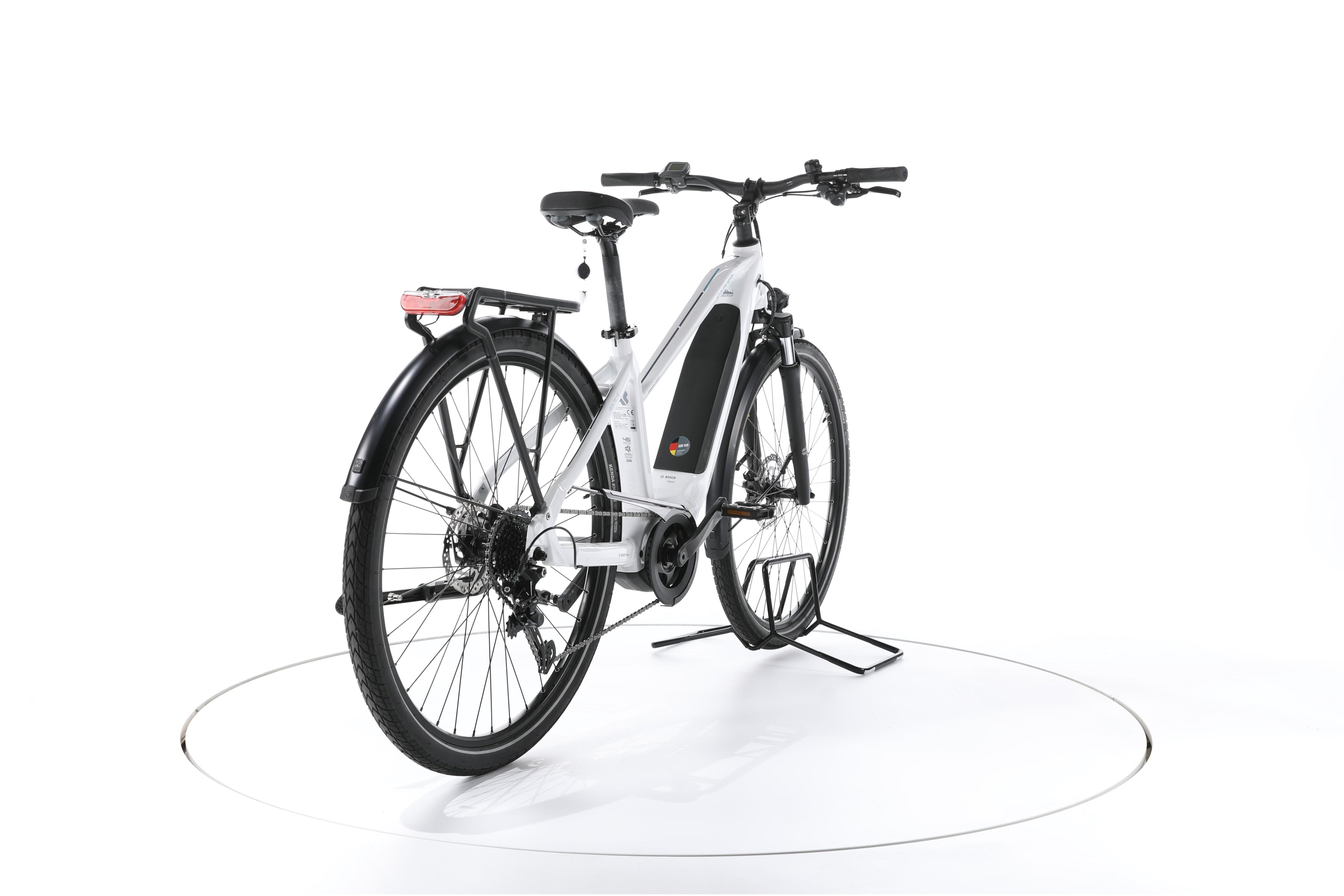 Carver Route E.410 Trekking E-Bike - Image 11