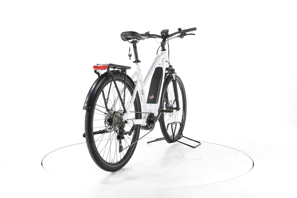 Carver Route E.420 Trekking E-Bike - Image 11
