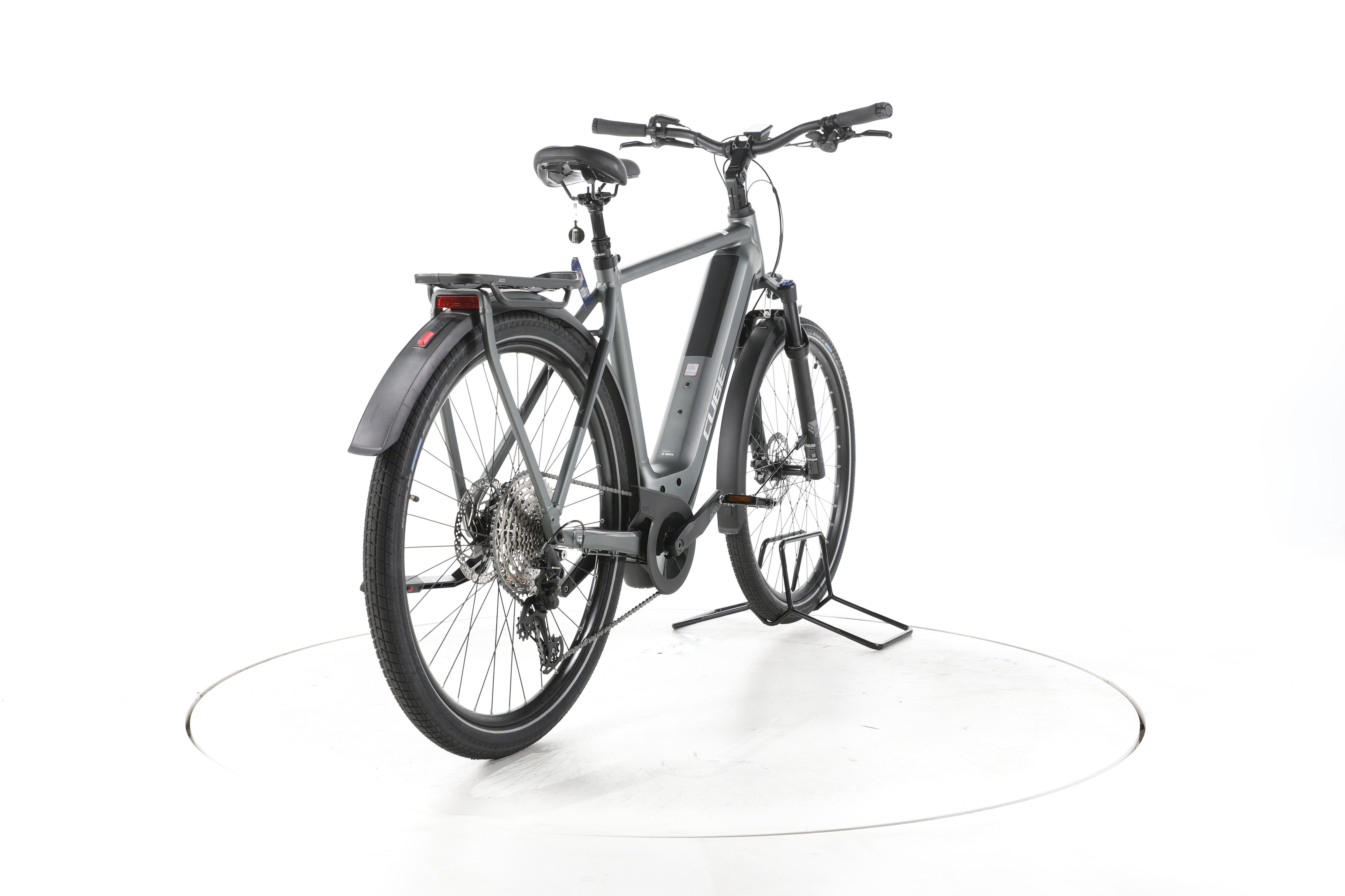 Cube Kathmandu Hybrid Pro Trekking E-Bike - Image 11