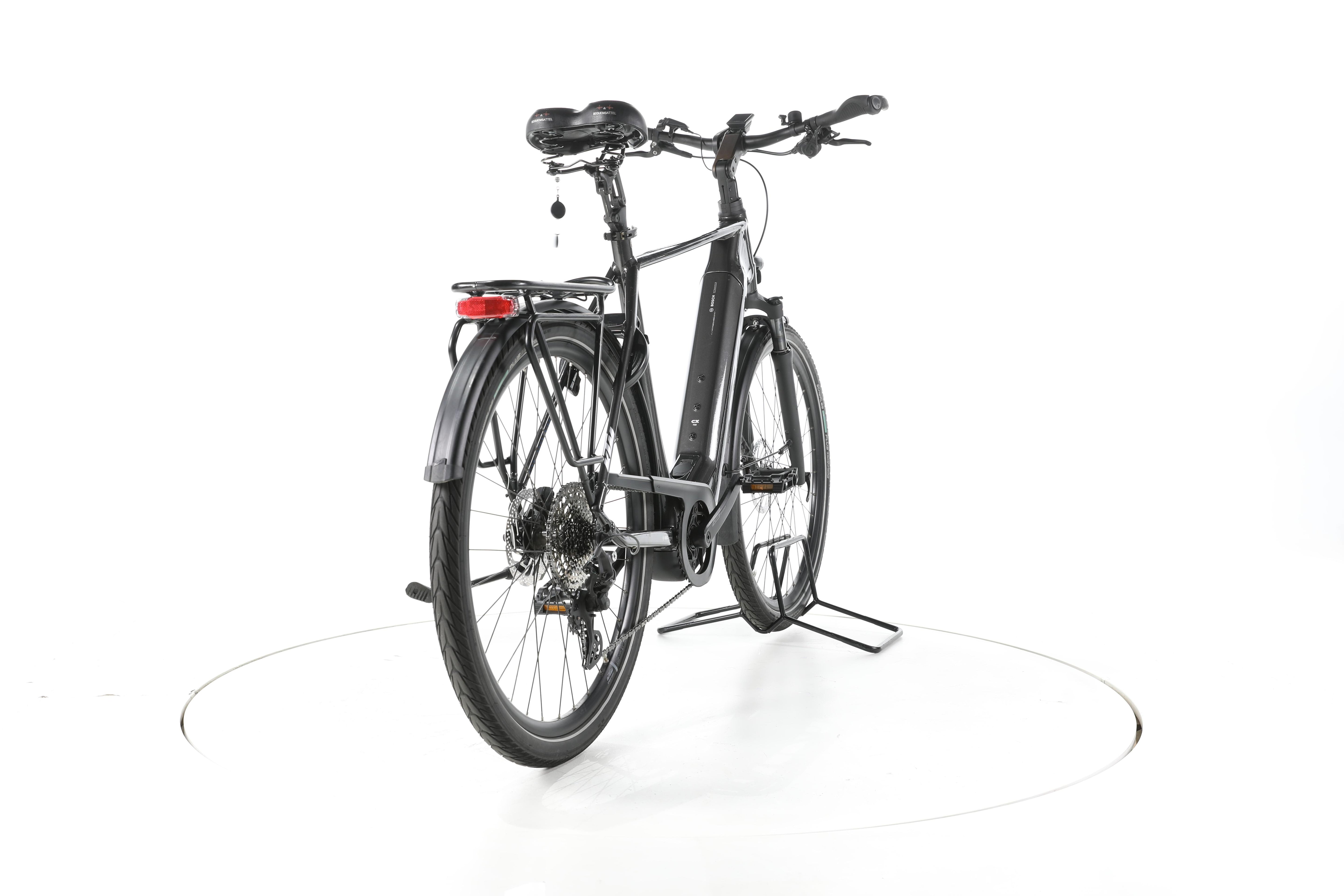 KTM Macina Style 730 Trekking E-Bike - Image 11