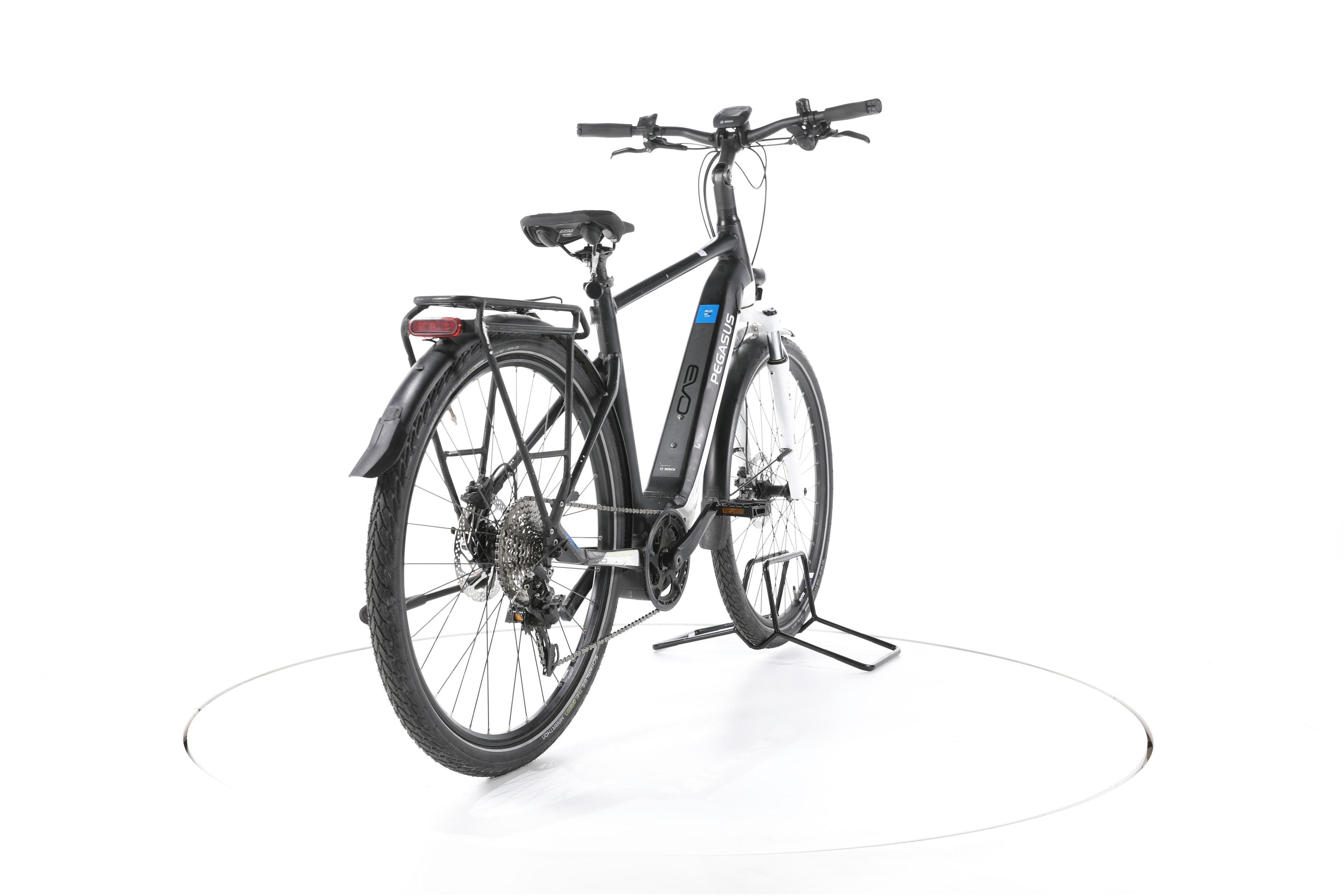 Pegasus Premio Evo 10 Lite Trekking E-Bike - Image 11