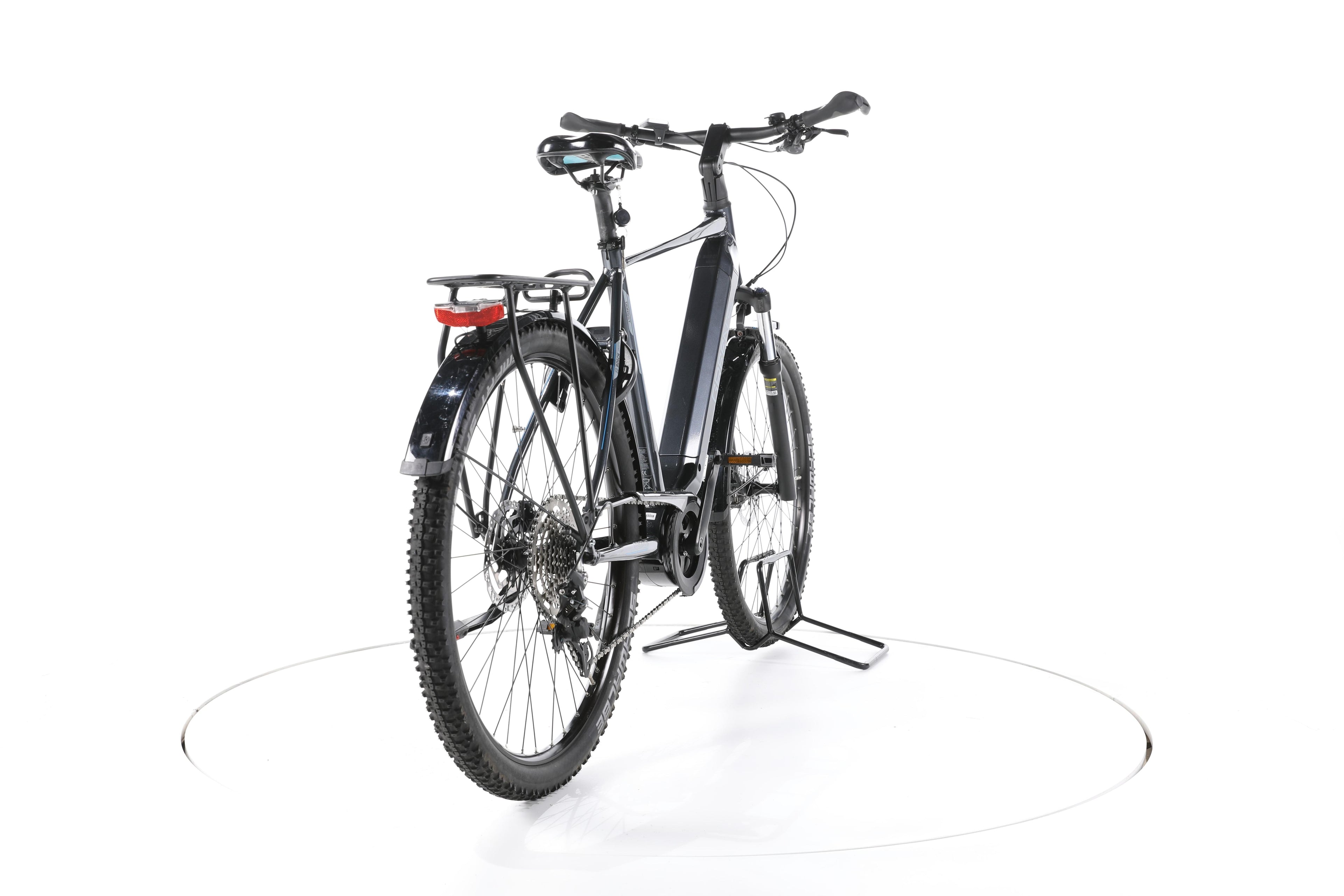 Green's Dorset Trekking E-Bike - Image 11