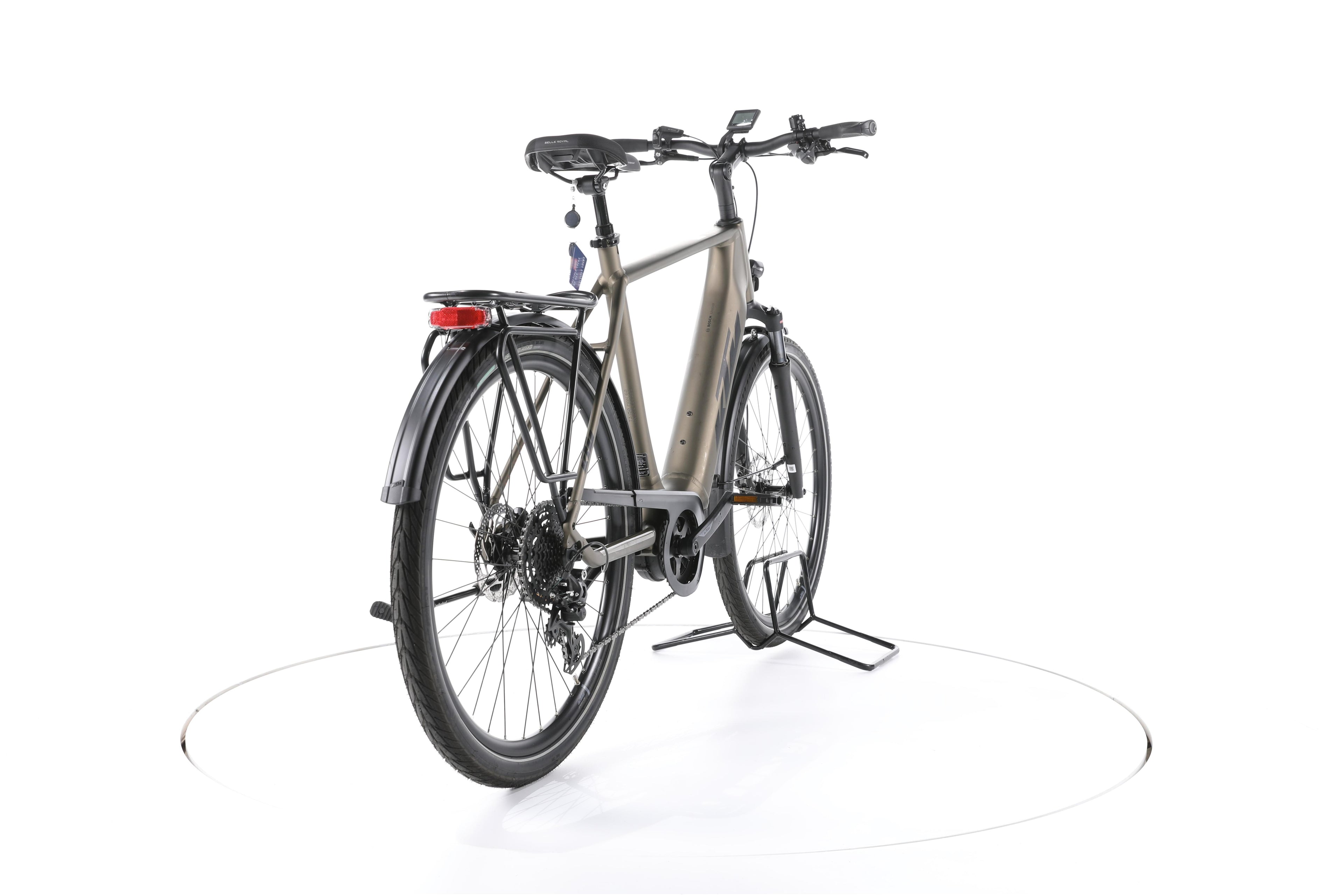 KTM Macina Tour P510 Trekking E-Bike - Image 11