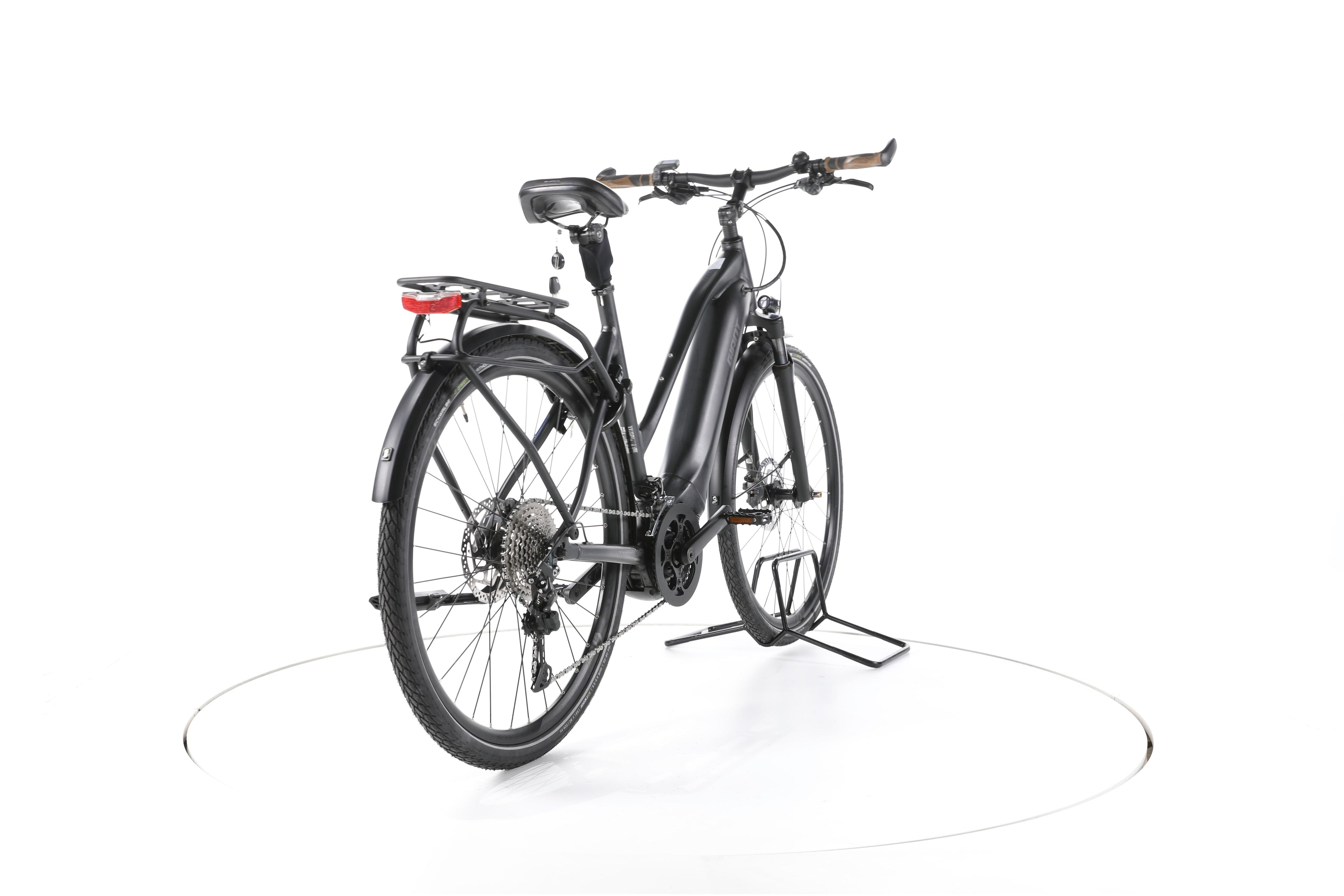 Giant Explore E+1  STA Trekking E-Bike - Image 11