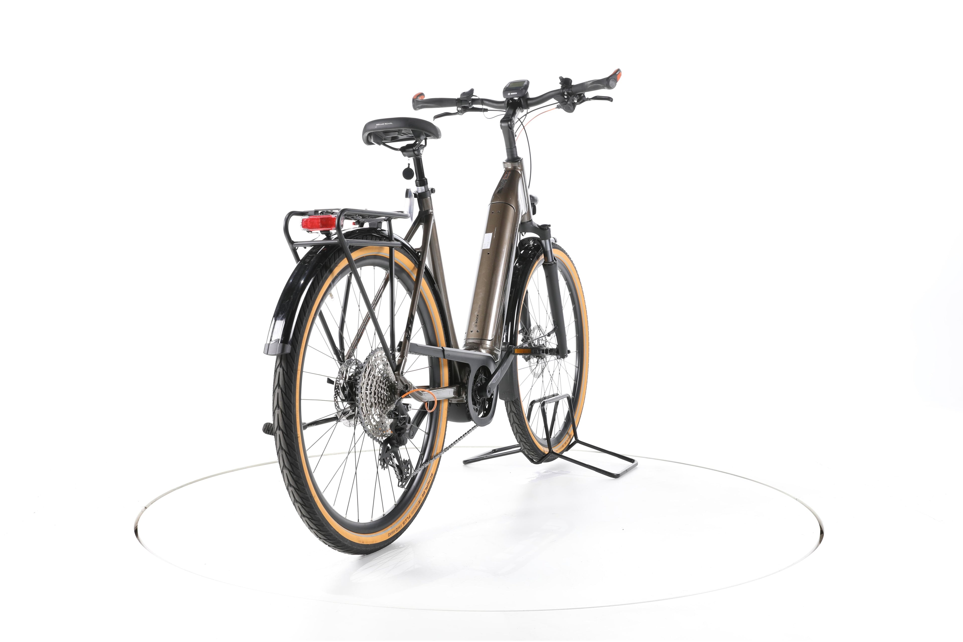 KTM Macina Ultimate Pro Trekking E-Bike Tiefeinsteiger - Image 11