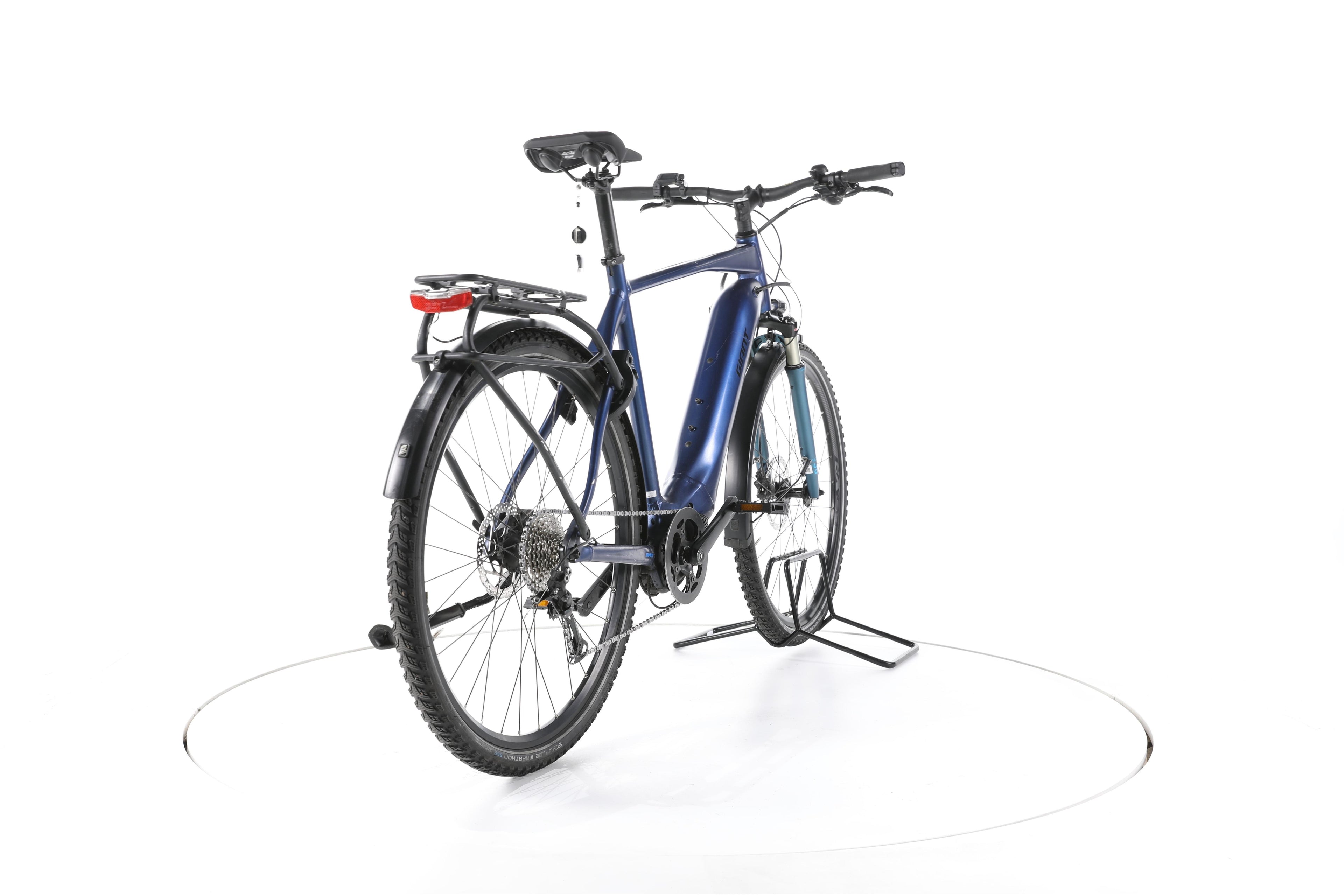 Giant Explore E+ 2 Trekking E-Bike - Image 11