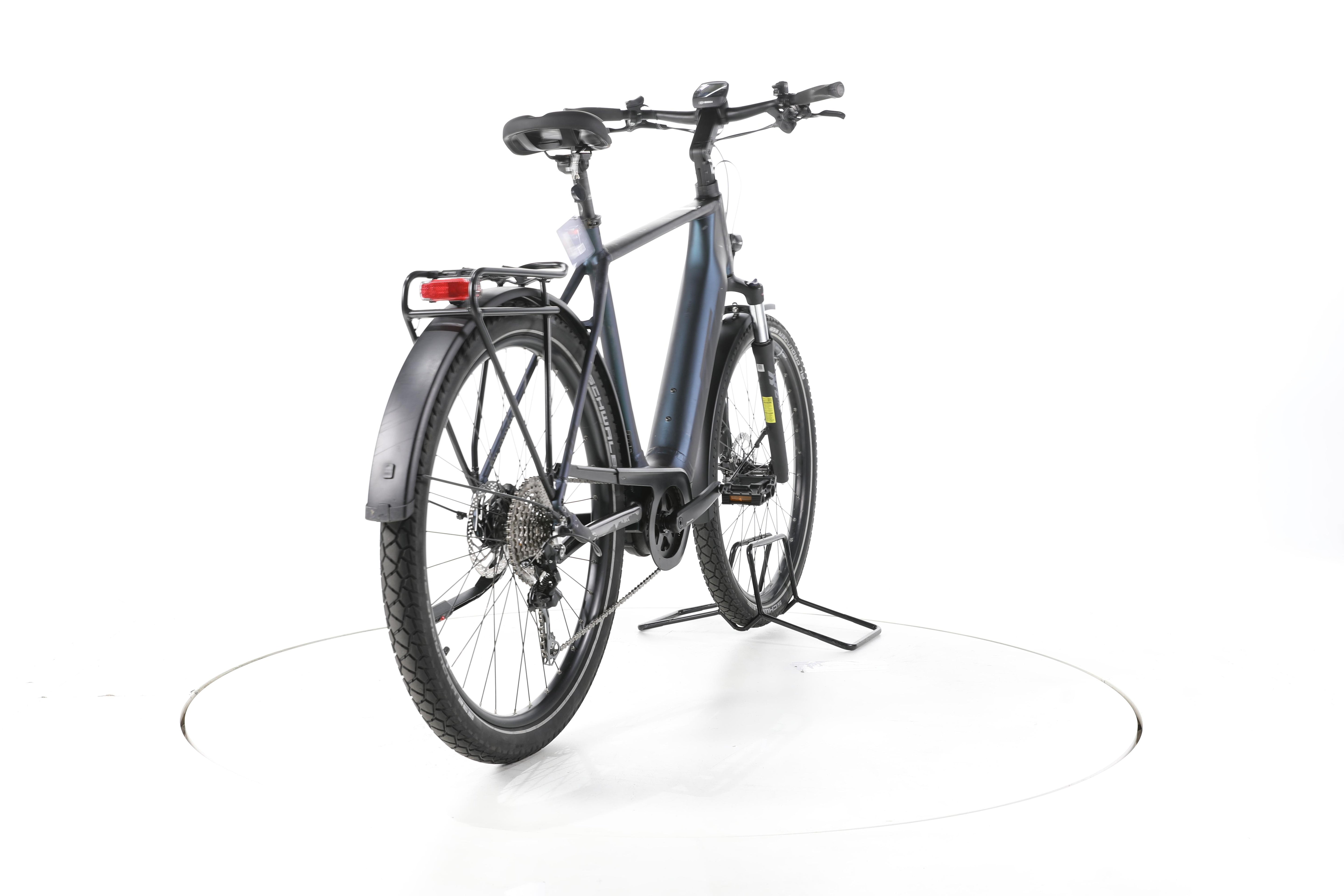 KTM Macina Gran P610 Trekking E-Bike - Image 11