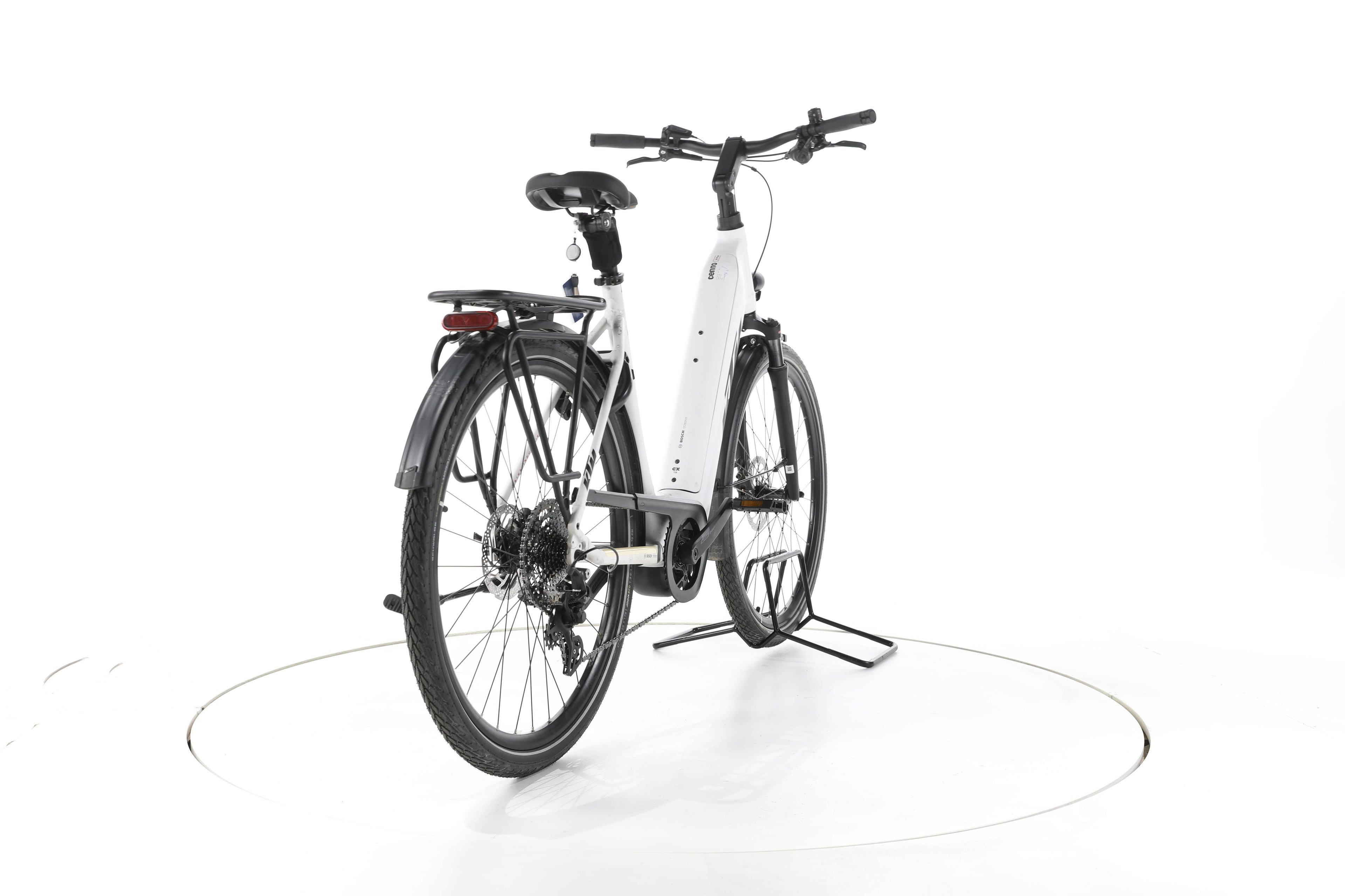 KTM Cento 10 Plus Trekking E-Bike Tiefeinsteiger - Image 11