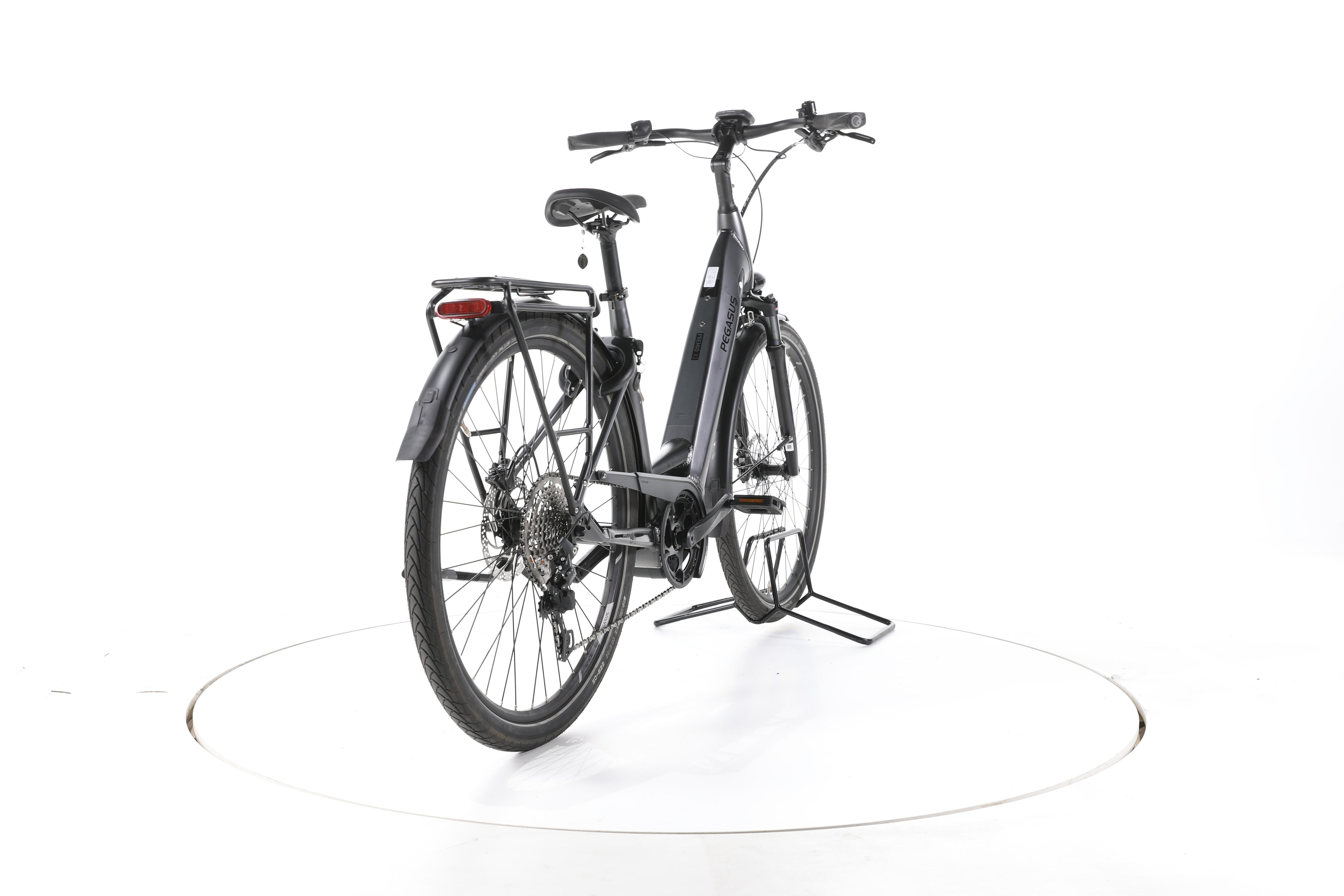 Pegasus Premio EVO 10 Lite Trekking E-Bike Tiefeinsteiger - Image 11