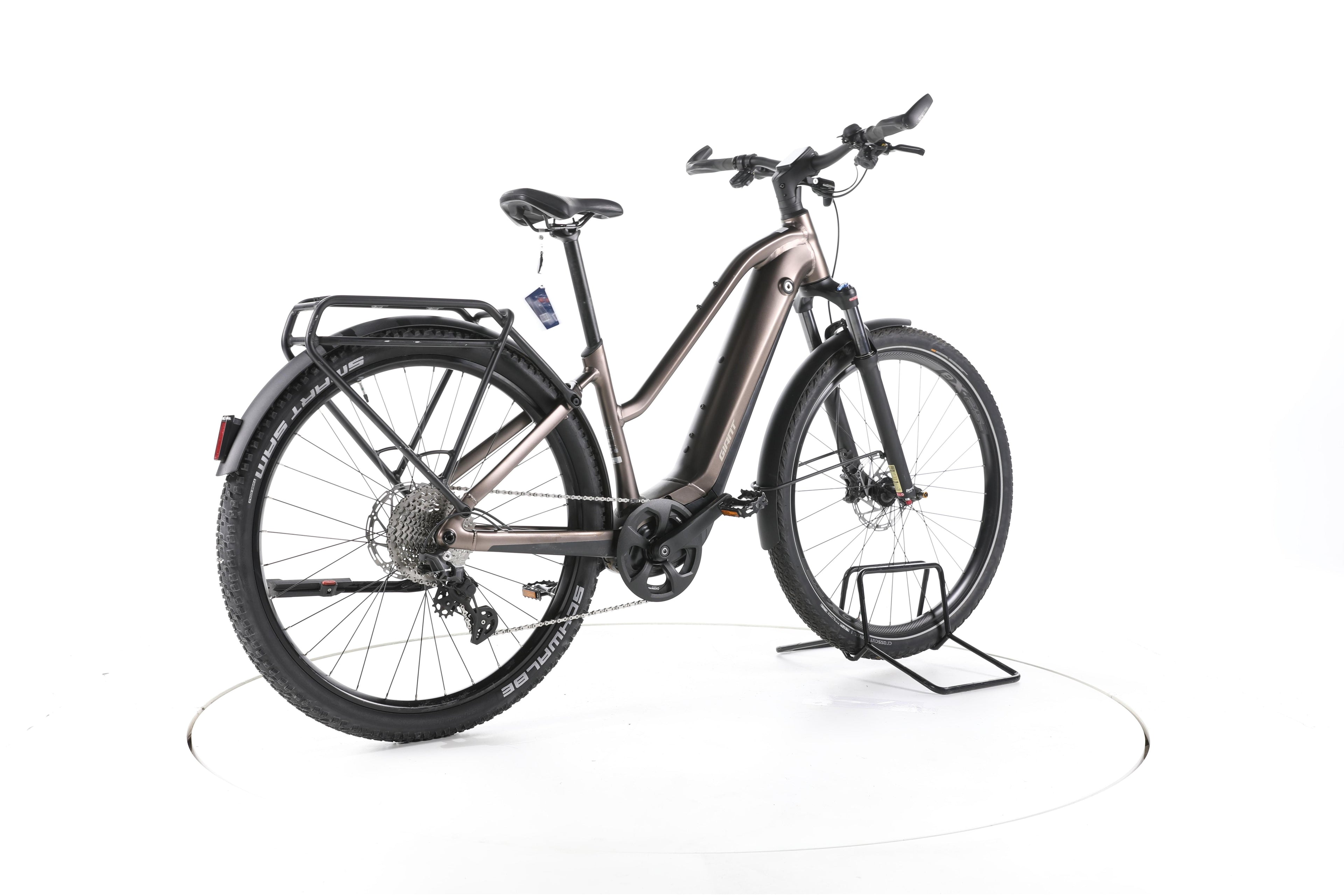 Giant Explore E+ Pro 1 Trekking E-Bike - Image 12