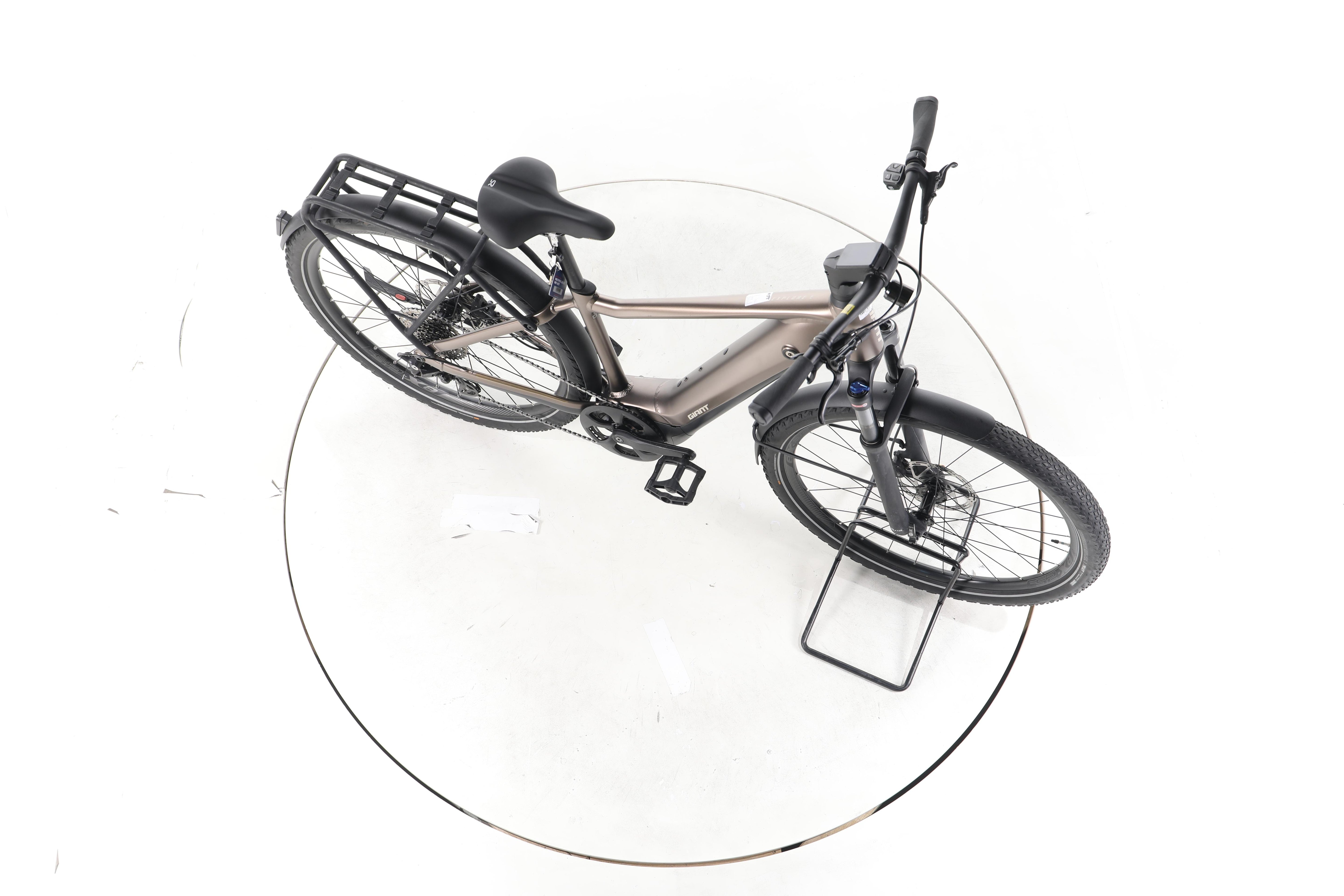 Giant Explore E+ Pro 1 Trekking E-Bike - Image 14