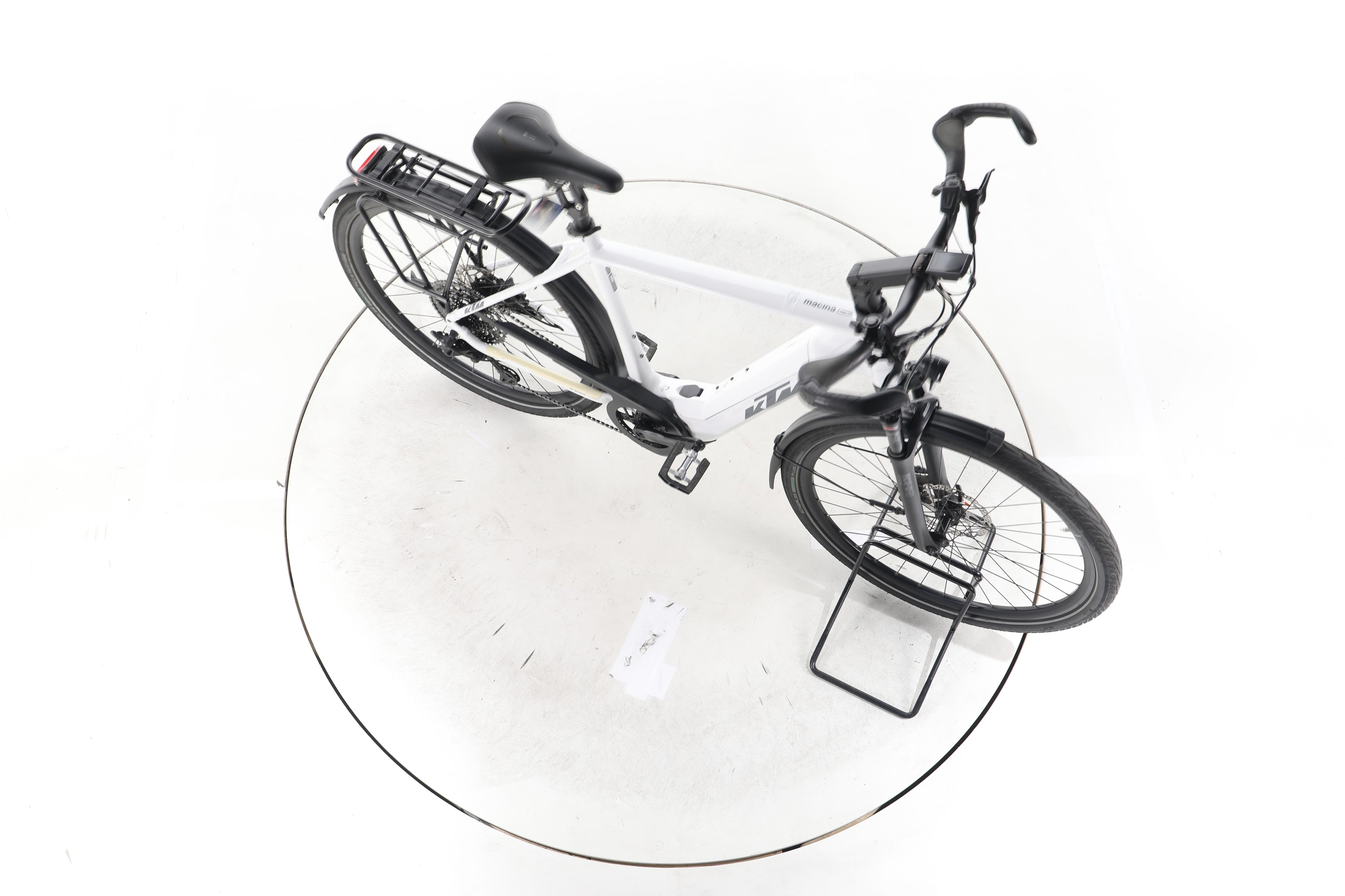KTM Macina Style 720 Trekking E-Bike - Image 14