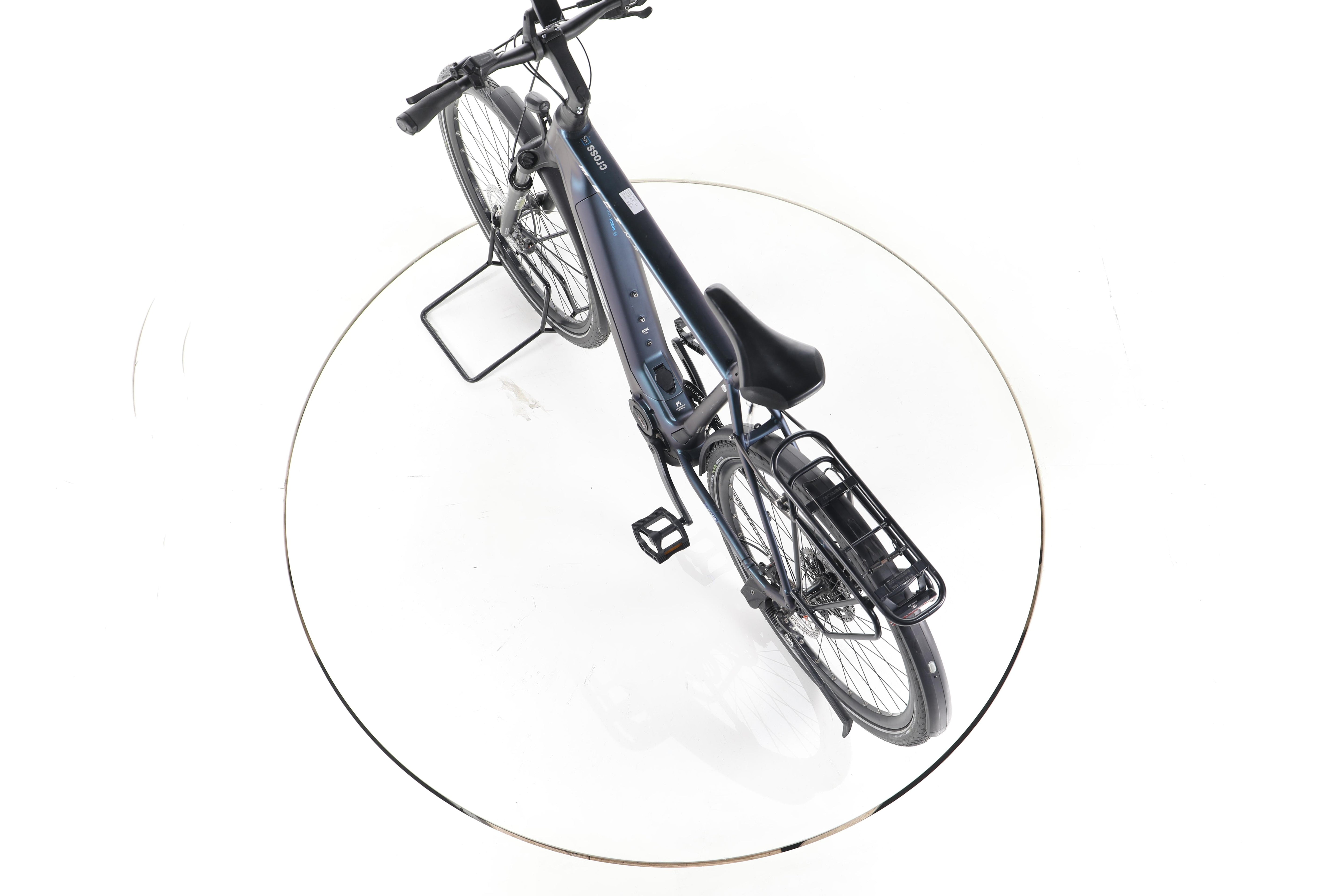 KTM Macina Cross LFC Trekking E-Bike - Image 21