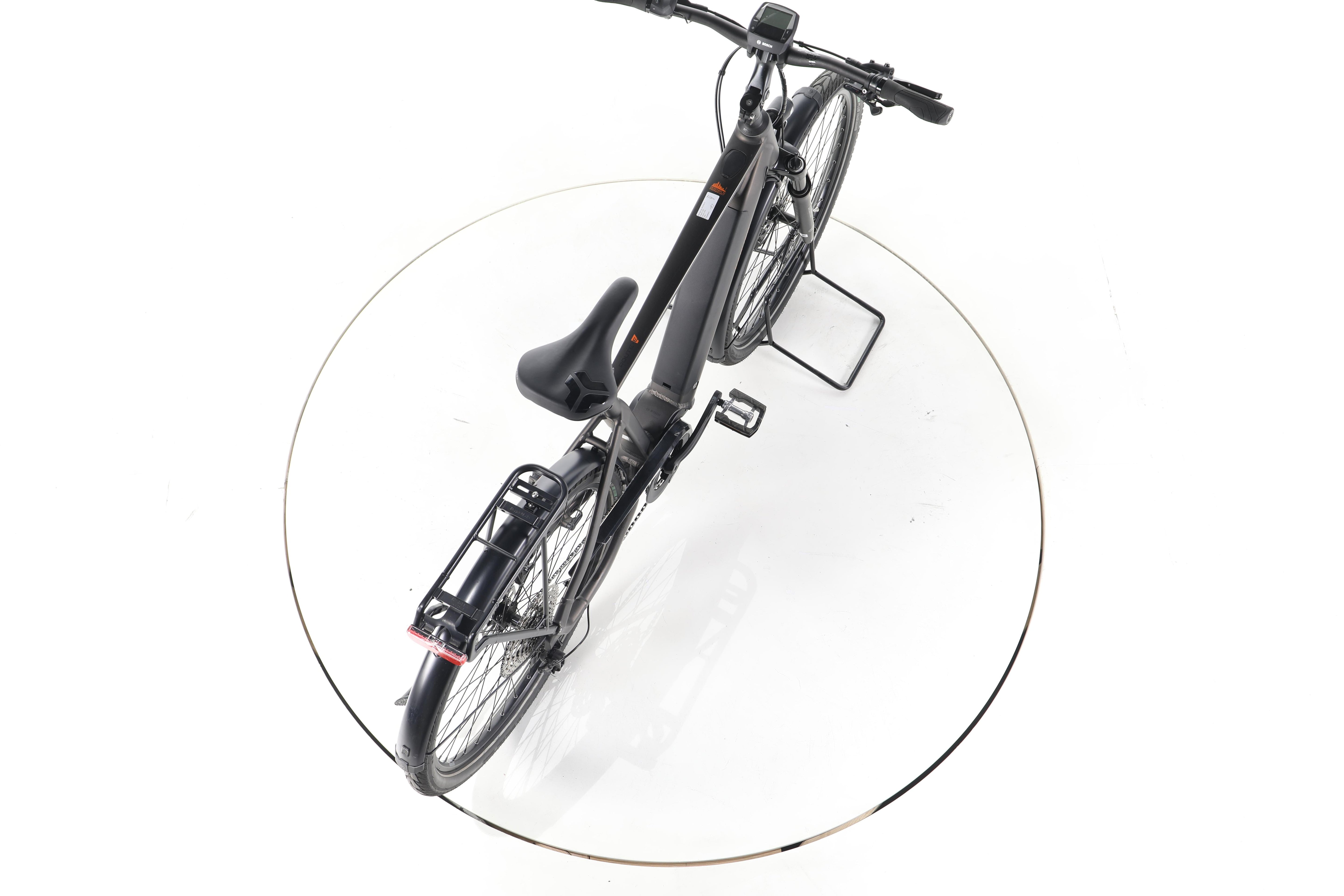 Carver Route E.530 Trekking E-Bike - Image 23