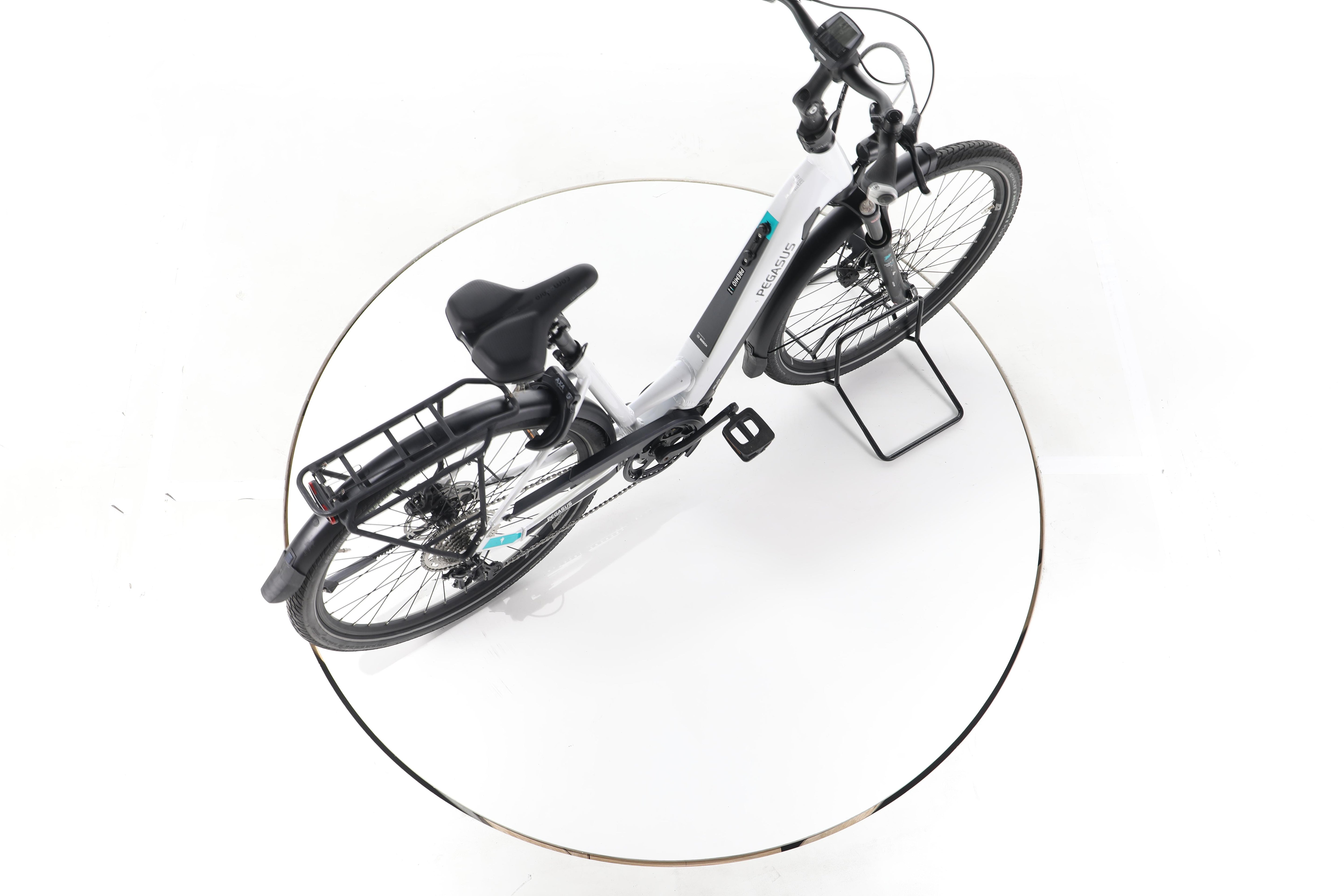 Pegasus Premio Evo Lite Comfort Trekking E-Bike Tiefeinsteiger - Image 24