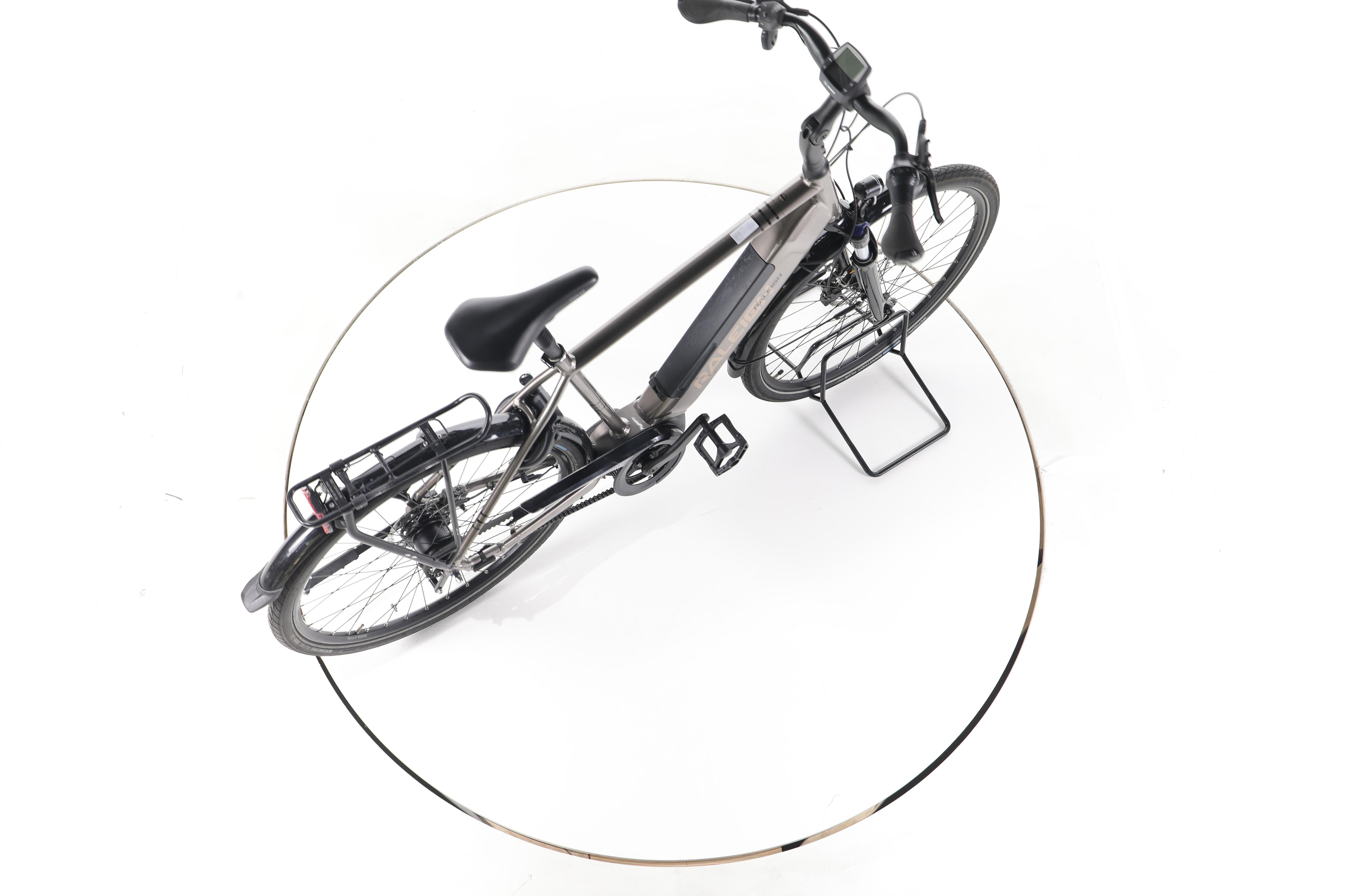 Raleigh Kent Premium City E-Bike - Image 24